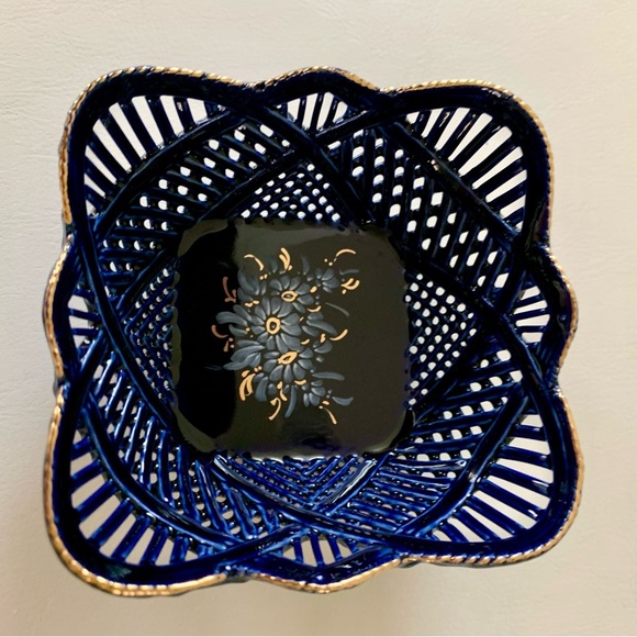 Vintage Arguing Cobalt Blue Woven Handmade Dish Romania - Picture 4 of 13